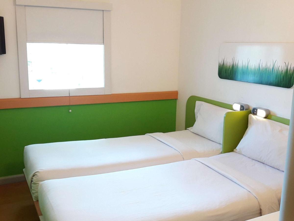 Cordia Hotel Makassar Airport Mandai Buitenkant foto